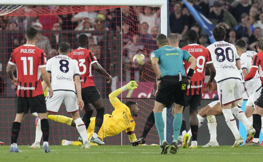 包含欧国联比赛：波兰意大利遭遇尴尬墟市的词条