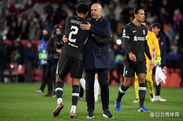 利物浦主场大胜，晋级欧冠八强