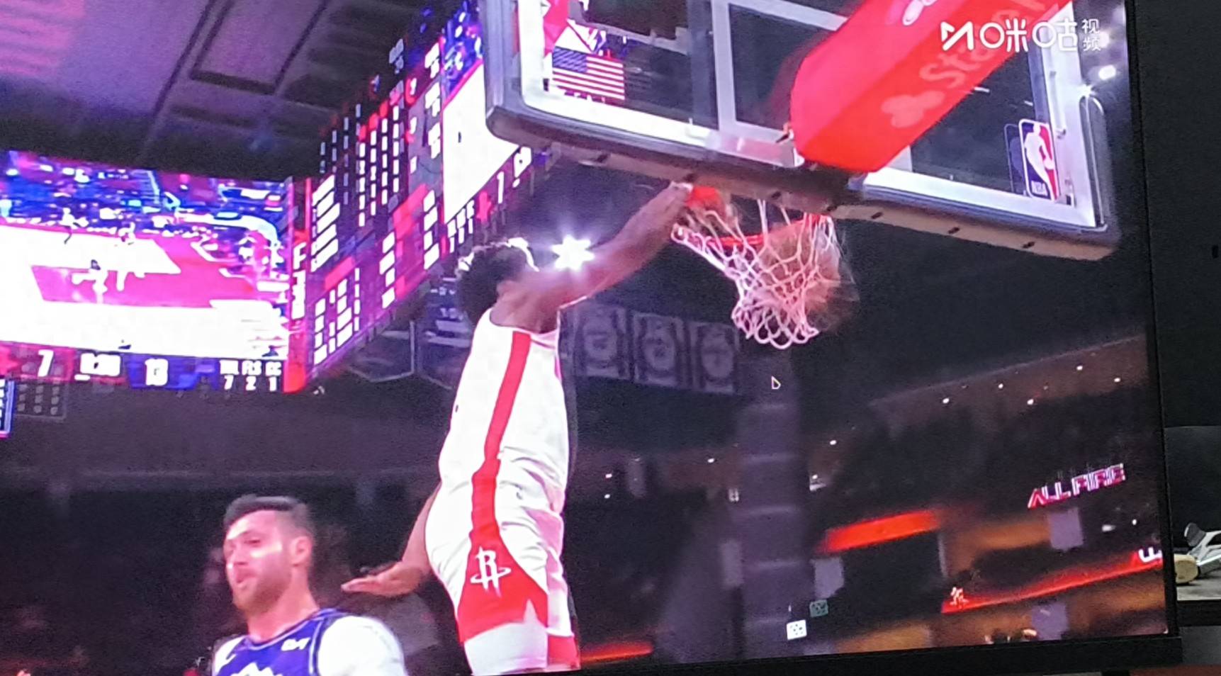 火箭客场击败爵士继续不败