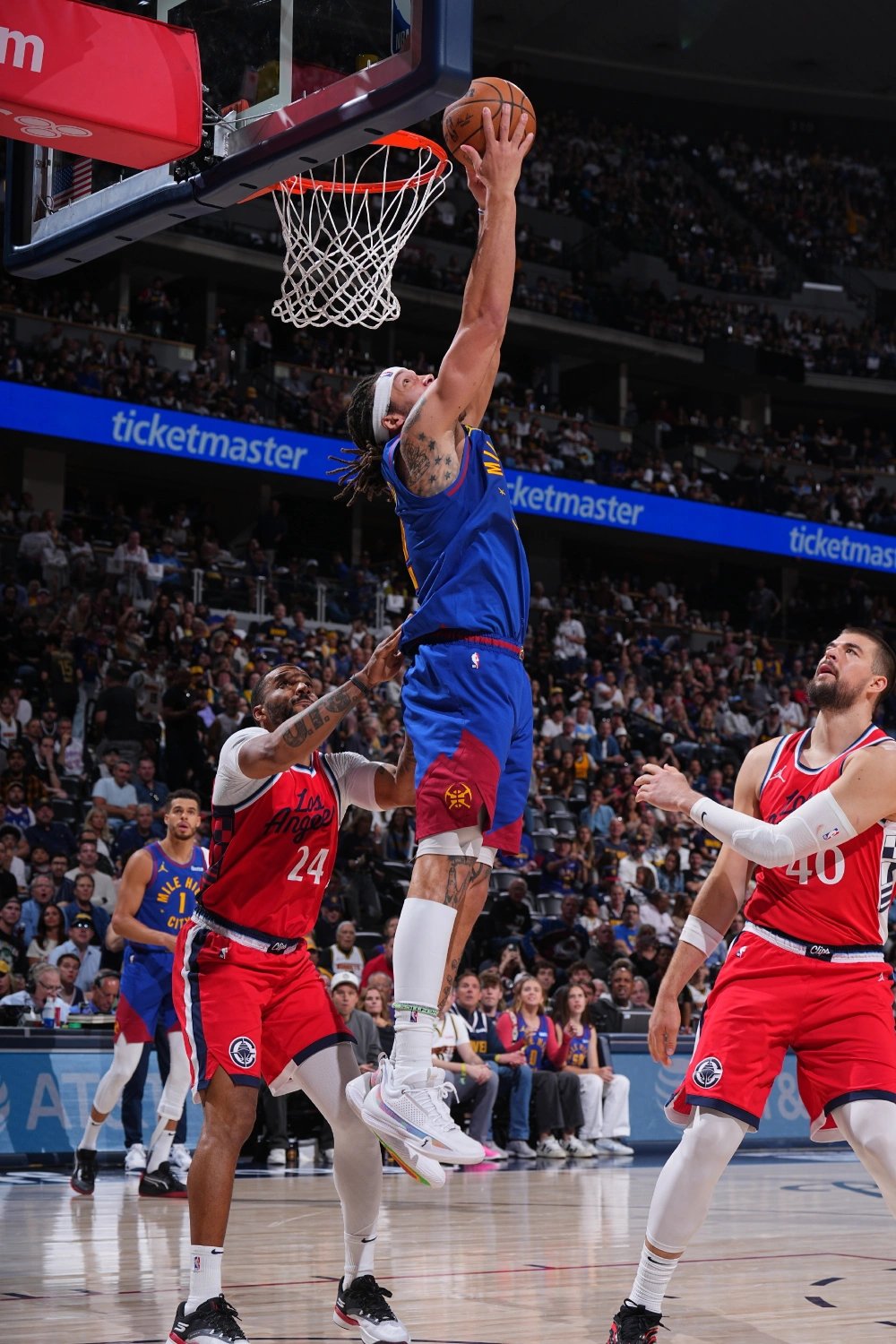 快船不敌掘金遭遇突失连胜