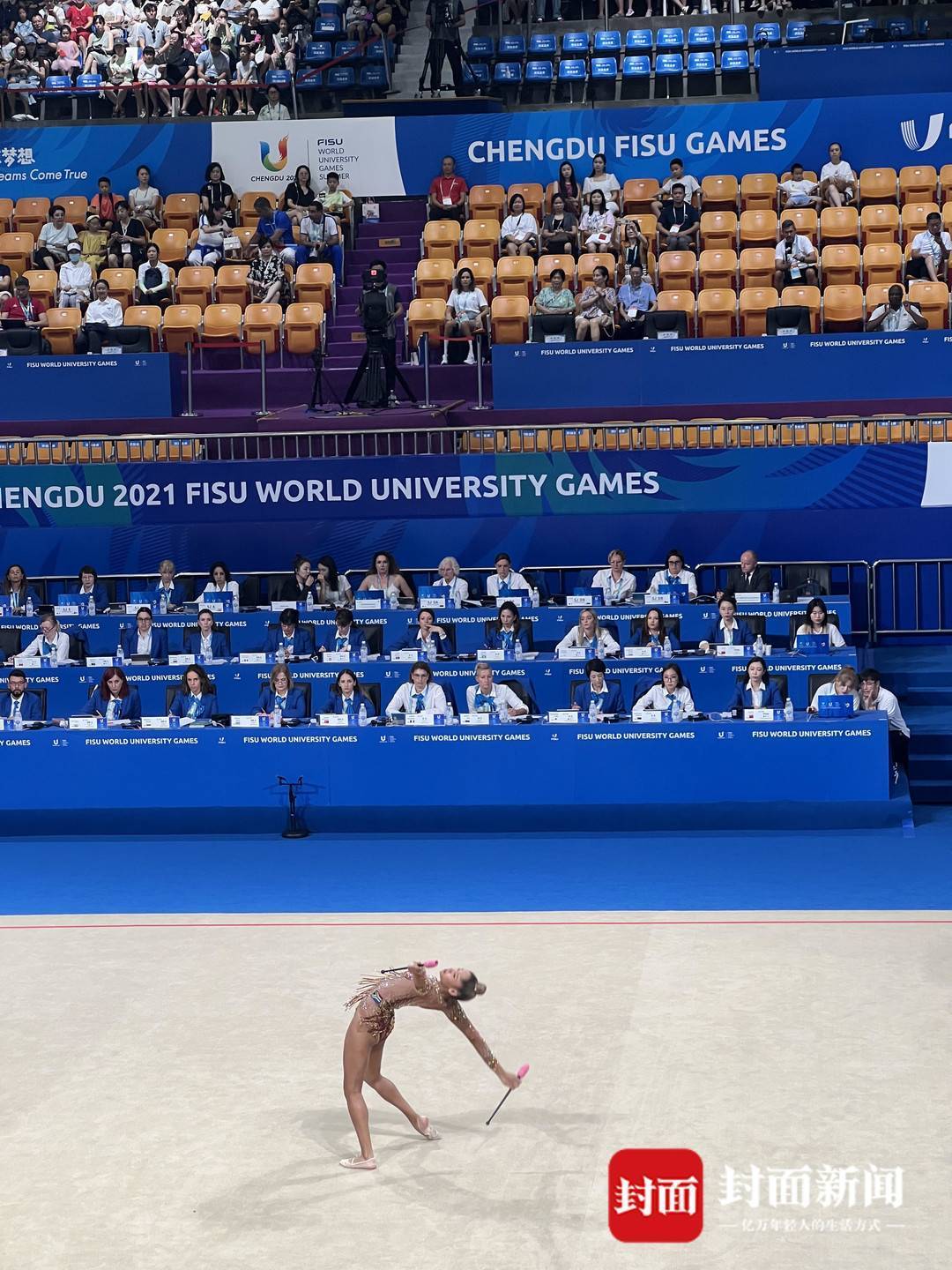 精彩比赛连连上演，精彩瞬间震撼全场的简单介绍