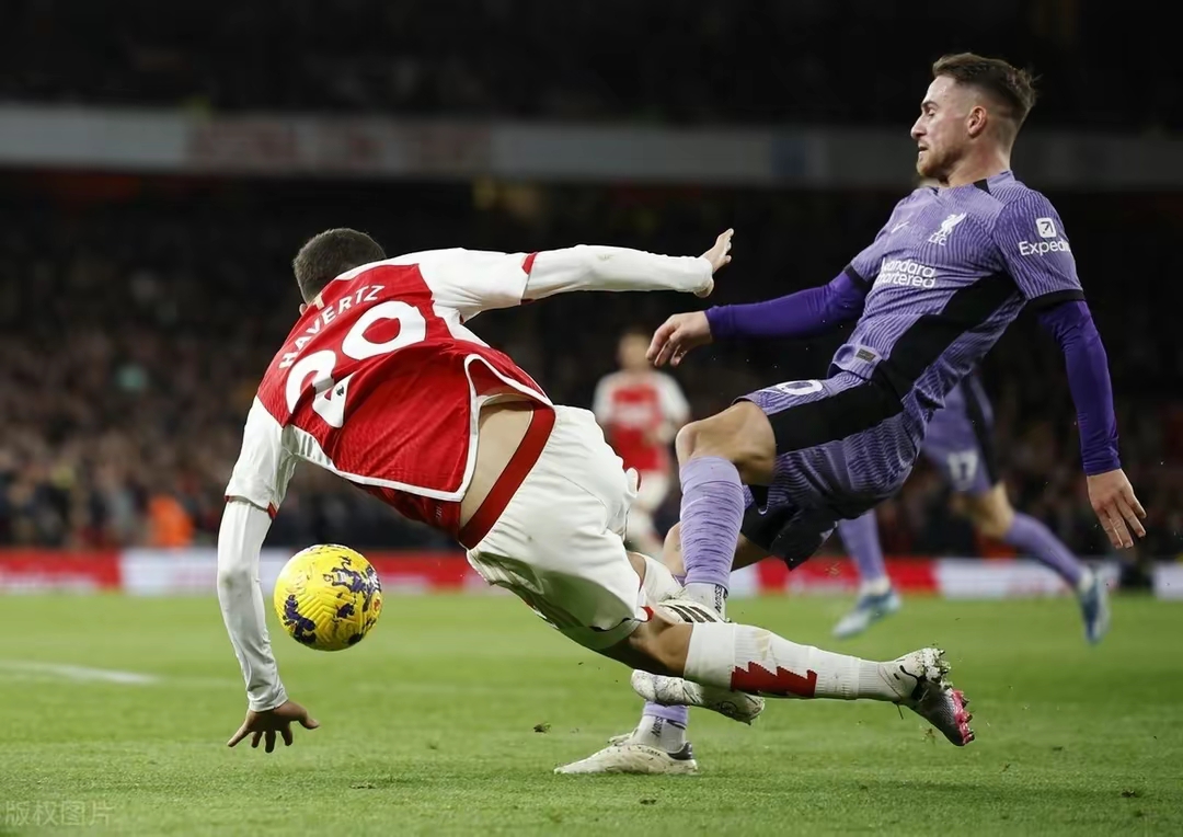 关于切尔西客场胜利，排名四至六位置独立稳坐的信息