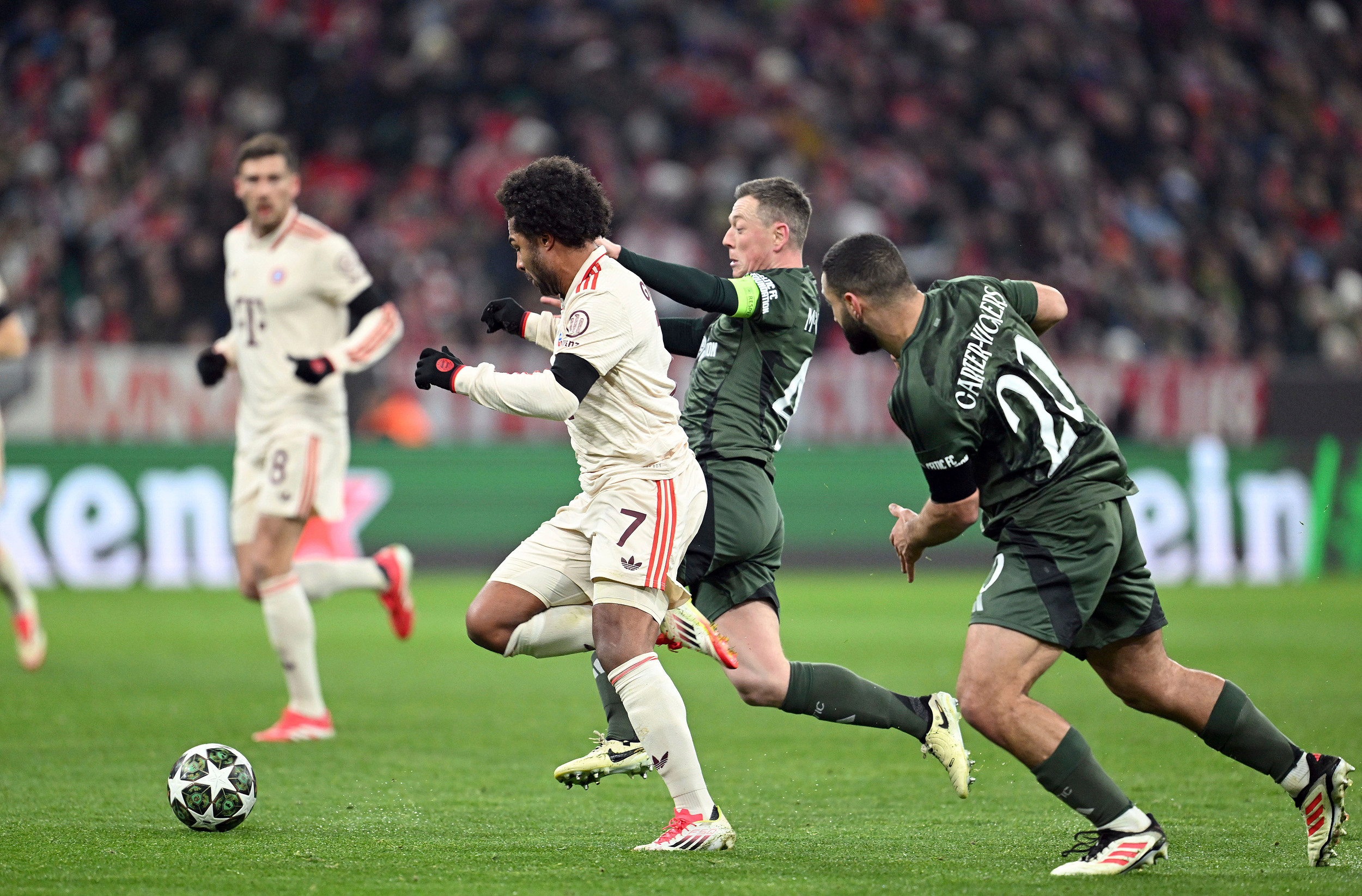 阿联酋球队取得胜利，备战淘汰赛